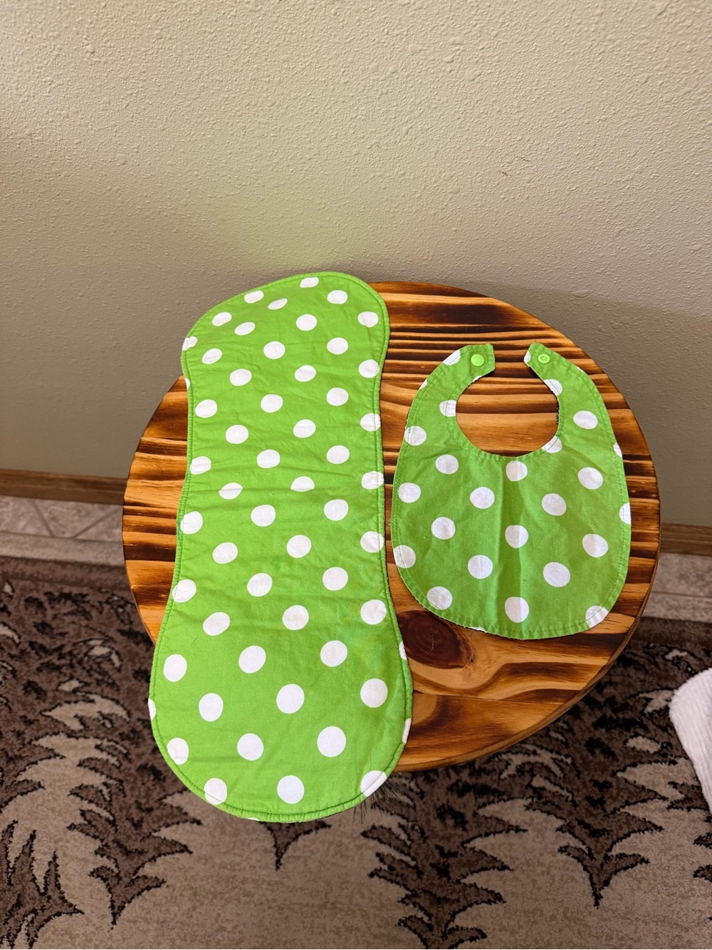 Handmade Baby Bib 4 Set - multiple Patterns - Picture 5 of 9